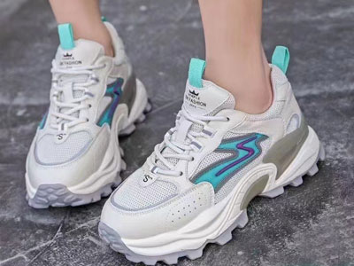 Ψ��ʱ��2022�����ϵ�Ь����͸����װٴ������˶�Ь