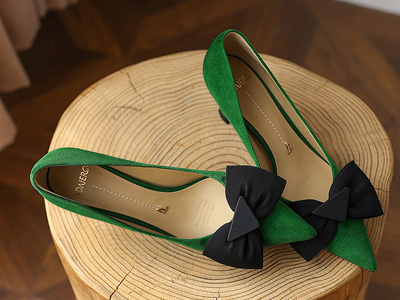 һ�����˸߸�ЬŮϸ��2022�괺���¿���������ŮЬ