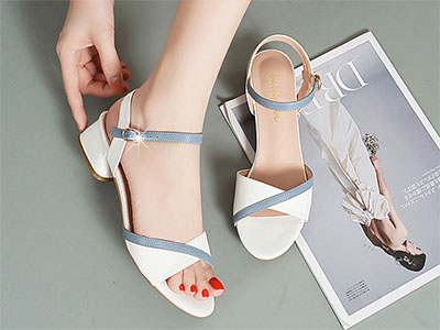 �ļ��t��ЬŮ2022���¿���Ƥ�ָ����������е͸�3cmʱ�аٴ�