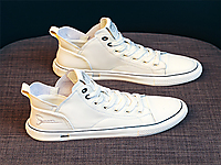 �¿�С��Ь�ļ���Ь�ٴ�ѧ�����е�Ь�����˶���