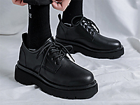 �ļ��߼�������ѥӢ�׷���װ����������ƤЬ��ʿ͸����Ƥ����Ь