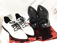 ��һŮЬ�����ϵ������ѥ������СƤЬ��ͷ�͸���Ь