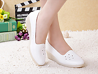 ��ʿЬ��ɫ�¸��ο�ԲͷЬ������Ƥţ����ƽ��Ů��Ь