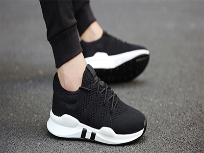 2022�¿������˶���Ь�ļ�͸���������������Ь��ʿ�����ͱ���Ь