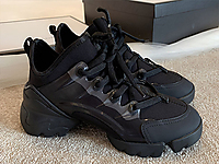 ���м��Ϻ�ɫ�ϵ�ЬŮ�ļ����������ȫ���˶�ЬС��������С��Ь