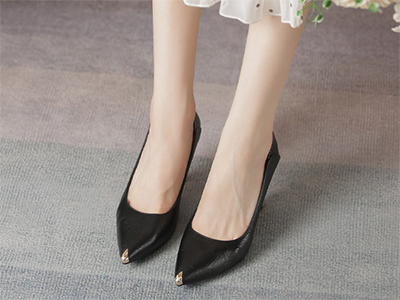 ��Ƥ�߸�Ь2022�ļ��¿����аٴЬŮ��ͷϸ����ɫְҵ����ƤЬ