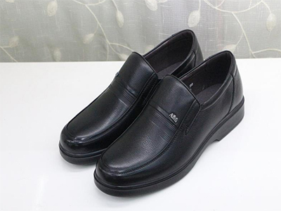 �Ľ���Ƥ������Ь�¿��ļ��������ƤЬ�ְ�����Ь