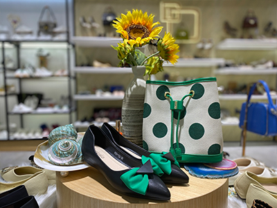 ����ūƽ�׺�ɫ����ЬŮ2022��ٴ�С����ͷ����ְҵǳ�ڵ͸���Ь