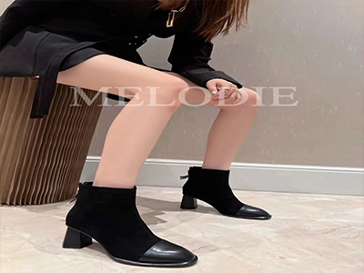 ��¶�ϸ߶˴�������ʱ�г����ٴ����ʾ�ƷŮЬ