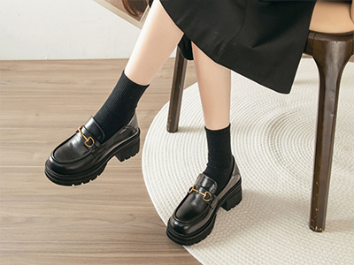 ��ʤ����ָ�ЬŮ�ﶬ2022�¿�ָ���ɫСƤЬ����Ӣ�׷絥Ь