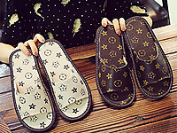 ��������Ƥ��Ь�������ڵذ�����Ҿ���������Ь��Ů����