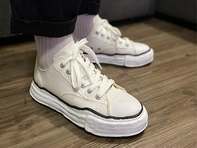 �������ܽ�Ь�к�װ�Ь����Ь