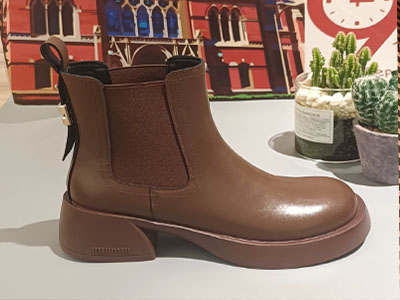 ������Ůѥ�＾������һ�ŵ�����ѥ��ɫ�ϰ�������ȹ������Ͳѥ