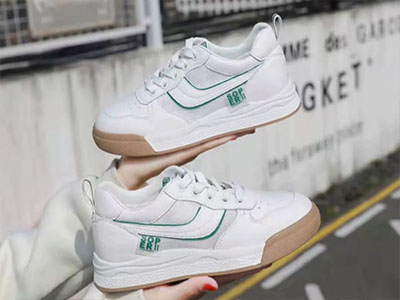 YIPUҼ�̴����¿��˶�����С��Ь