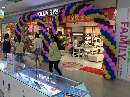 ������ר����