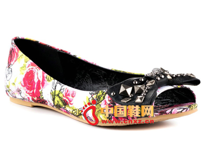 �����ˡ�ʫ�ᵤ��ʱ��ŮЬ��2013����ȫ������������