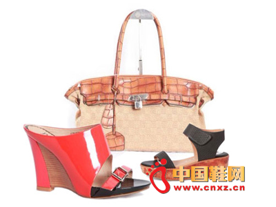 2014�ŵ�ʱ��ŮЬ�¿����У�����������