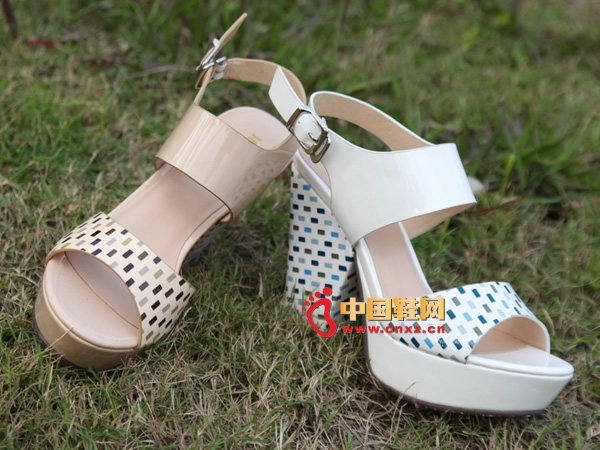 2014����ʱ��ŮЬ�¿����У�����ȫ������������