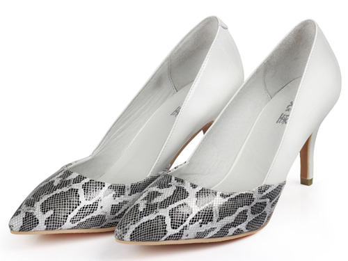 ��Ƥ�߸�Ь����