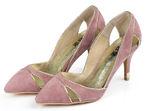 ���Ǳ��߸�Ь����