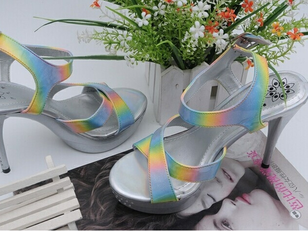 ���������ֿ�ŮЬ �Ը�¶ֺϸ�߸�