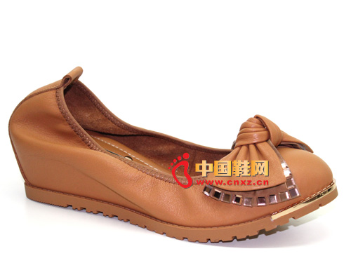 丝迪芬妮女鞋2014火热招商中,欢迎广大加盟代理商前来洽谈合作 丝迪芬妮女鞋2014火热招商中,欢迎广大加盟代理商前来洽谈合作