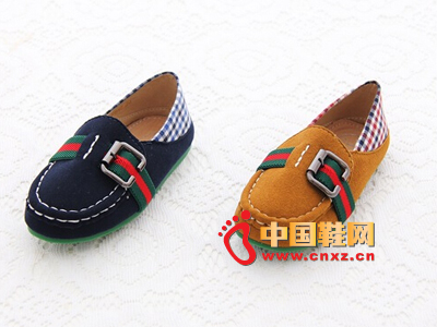 ʱ�к���2014�＾�¿�һ�ŵ�����������ƷͯЬ����Сͯ��