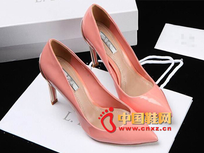 ����ʱ�и߸���ЬŮЬ Ů��Ьŷ�����Ƽ�ͷ����ţƤ��ƤŮЬ