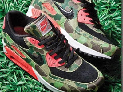 ����ֱ�������˶�Ь