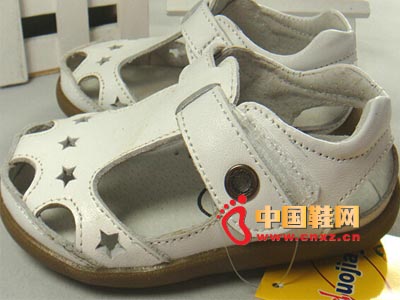 �¿�ļ�ͯЬ��Ƥ��Ь������ͷЬѧ��Ь����ֱ������