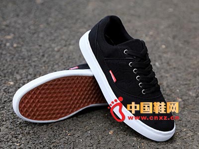 ����2014�＾�¿���ʿ��Ь ����Ƥ����ʱ�аٴ���Ь��