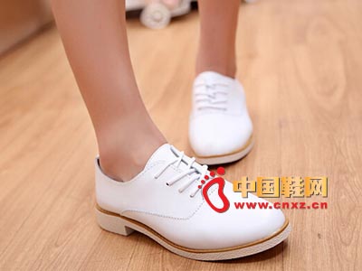 ��Ƥƽ�׵Ͱ�͸���Ь����ʱ�м�ԼӢ�׷��ﶬ��ŮЬС��Ь��