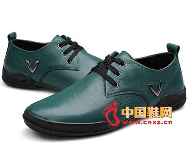 2014�����¿���Ʒ��ʿ������Ьʱ���ֹ��ٴ���ƤЬ������ƤЬ��