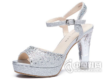 2015��������ʱ��ŮЬ����ȫ���������У���ӭ���Ͽͻ�ǰ��Ǣ̸������