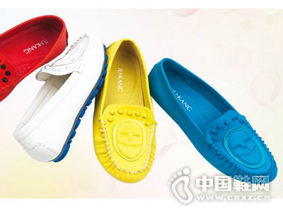 2015�޿����̼����У���ӭ���Ϲ˿�ǰ��Ǣ̸