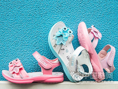 咔路比时尚童鞋,全国火热招商加盟中! 咔路比时尚童鞋,全国火热招商加盟中!